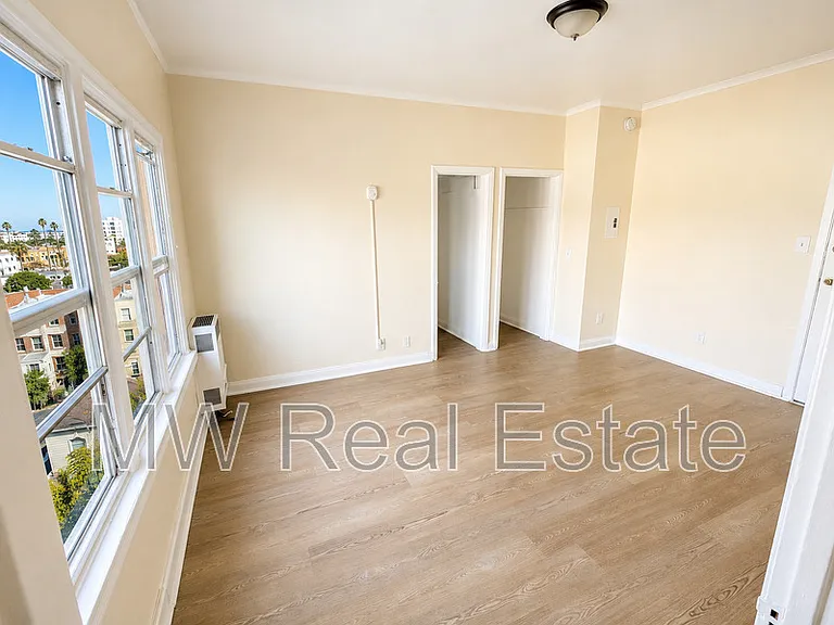 936 E 24th St #207 — Photo 8