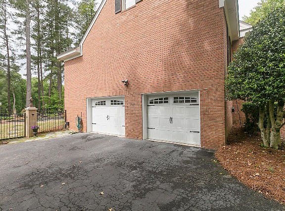 3rd image of 3580 Pebble Beach Dr