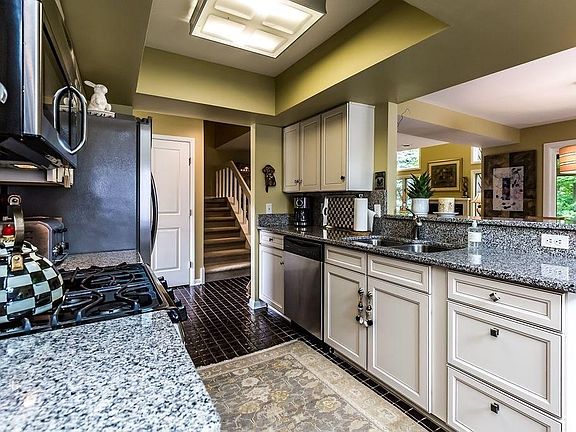 2nd image of 18 Jarvis Dr
