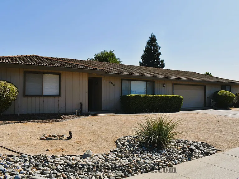 8700 Cullen Ct — Photo 1