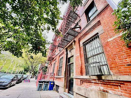 Rented by Coroi Corp | media 1