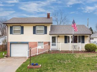 2341 Ridge Dr, Davenport, IA 52804