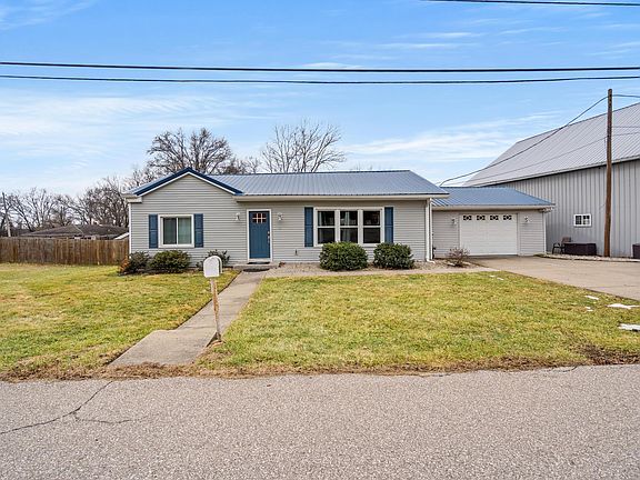 2nd image of 12 Cross St