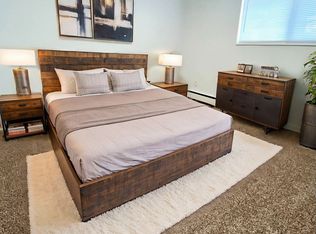 37 Royal Crest Dr APT B, Pueblo, CO 81005