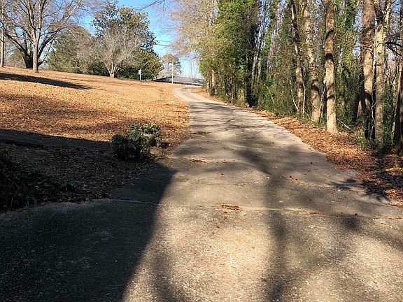 2nd image of 981 Morris Majestic Rd