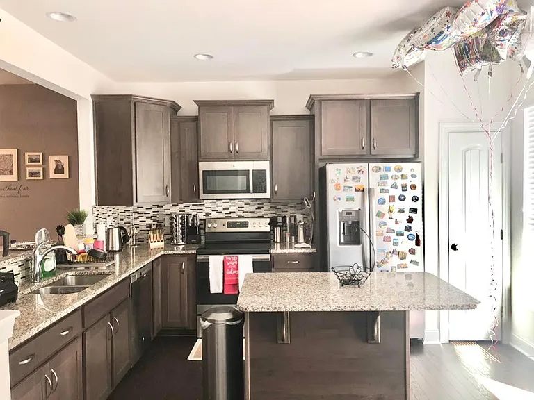 102 Harvest Oaks Ln — Photo 4