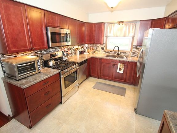 2nd image of 2123 Patricia Ln