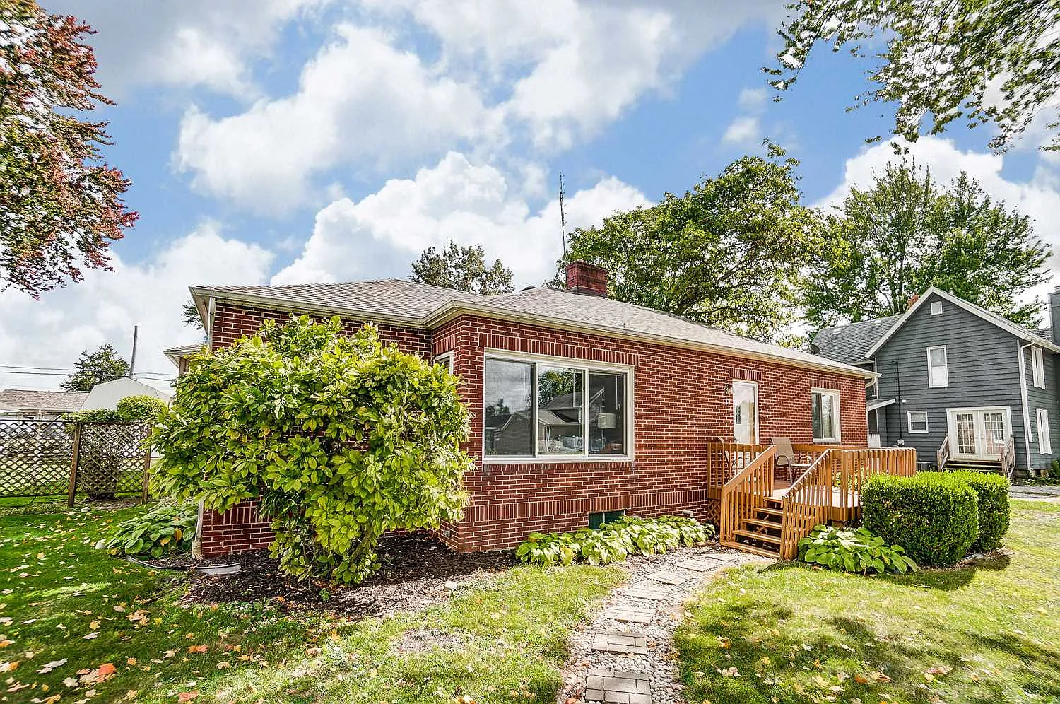 102 N Tamarack St photo 1