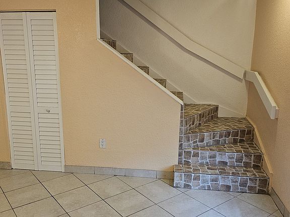 5th image of 6605 Winfield Blvd #C26