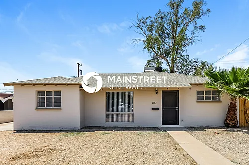 2753 W Lawrence Ln Photo 1 2753 W Lawrence Ln Photo 1
