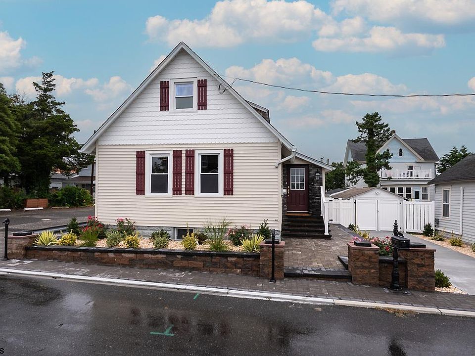 1st image of 24 Miller Ln