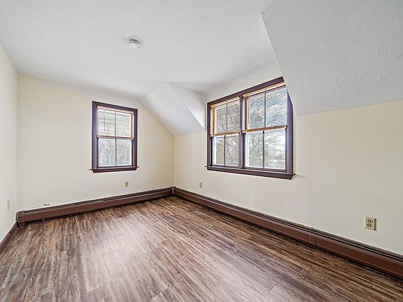 2nd image of 35 Weymouth St #2