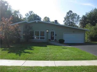 41 Thistle Lea, Williamsville, NY 14221