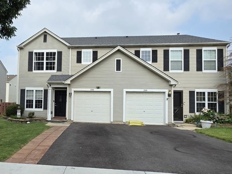 1st image of 238 Williamsburg Ct