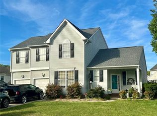 328 Big Pond Ln, Chesapeake, VA 23323