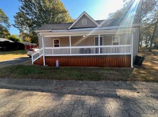 104 E B Ave, Easley, SC 29640
