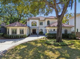 2906 W Hawthorne Rd, Tampa, FL 33611