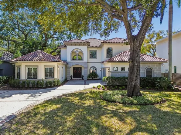 2906 W Hawthorne Rd, Tampa, FL 33611