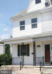131 S Wylam St, Frackville, PA, 17931