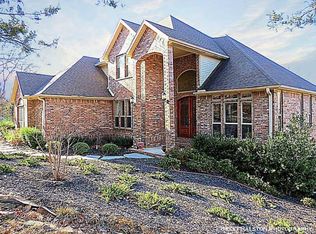 2573 N Fox Trl, Fayetteville, AR 72703