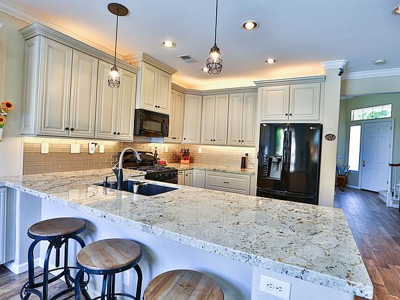 5th image of 845 Promenade Ct