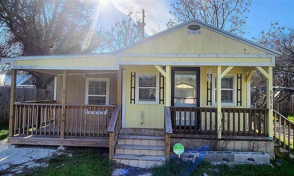 1st image of 3852 Avra Cir
