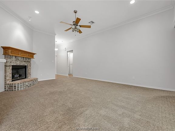 4th image of 105 Hartford Dr