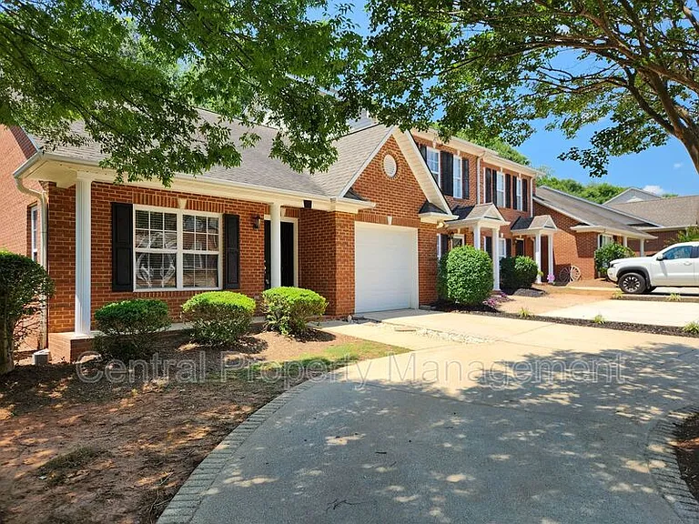 303 Rexford Dr — Photo 29