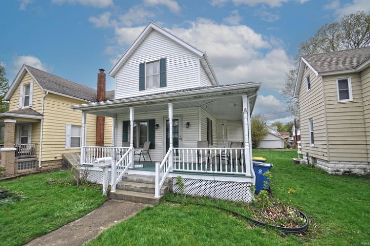 1st image of 218 W 10th St