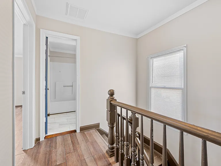 1015 Cabell St — Photo 17