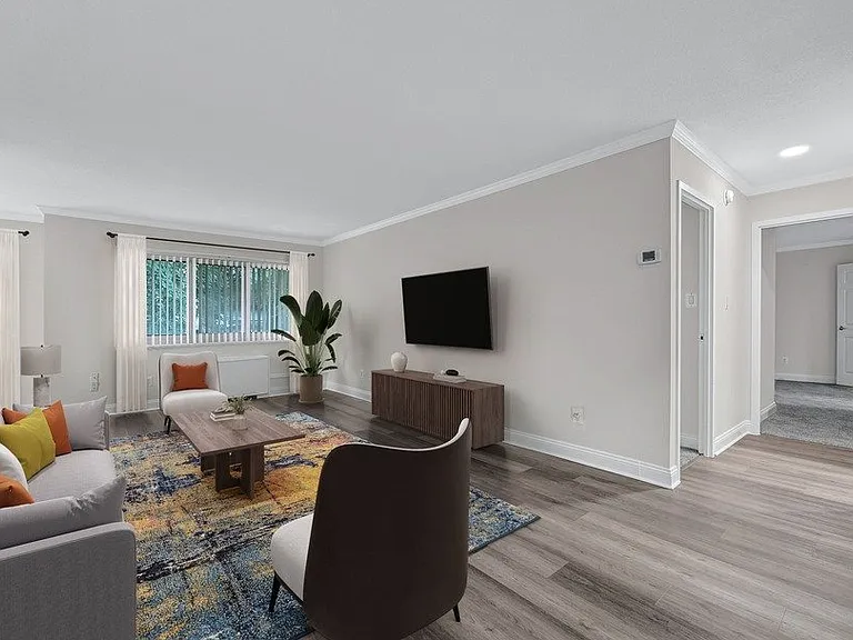 Middlebrooke Apartments — Photo 4