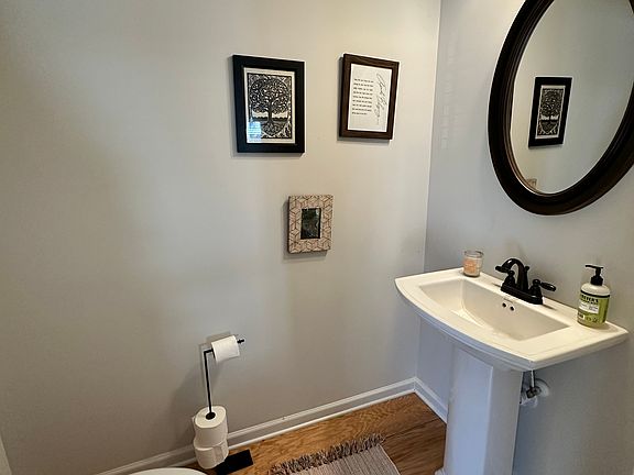 5th image of 188 Bahia St