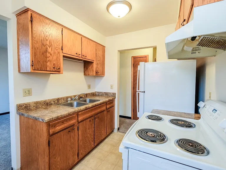 Randolph Apartments — Photo 6