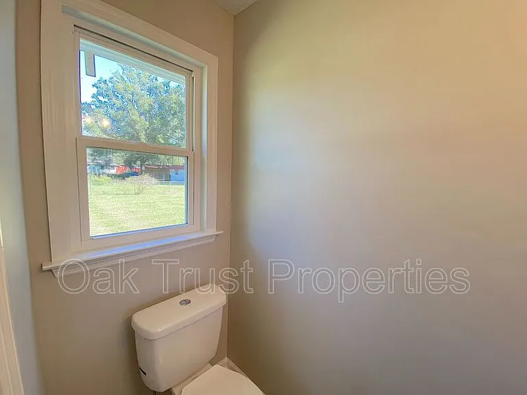167 Giles Dr — Photo 10