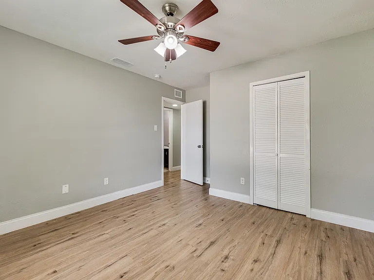 1732 Delaford Ct — Photo 27