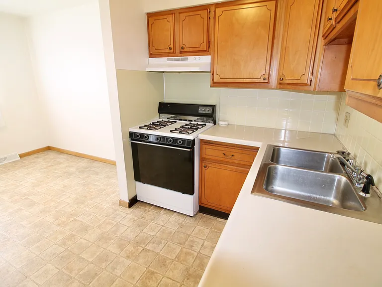 4527 12th Ave #1 — Photo 8