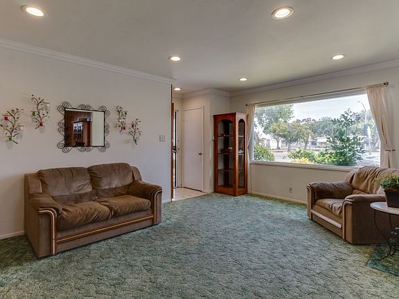 4th image of 4379 Paramount Blvd