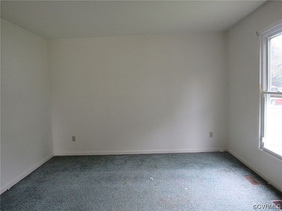 4th image of 272 Wadlow St