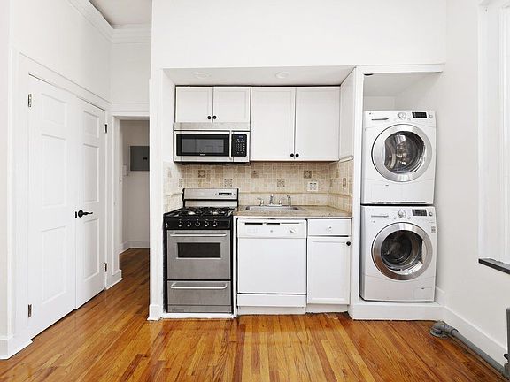 4th image of 220 Waverly Pl APT 7