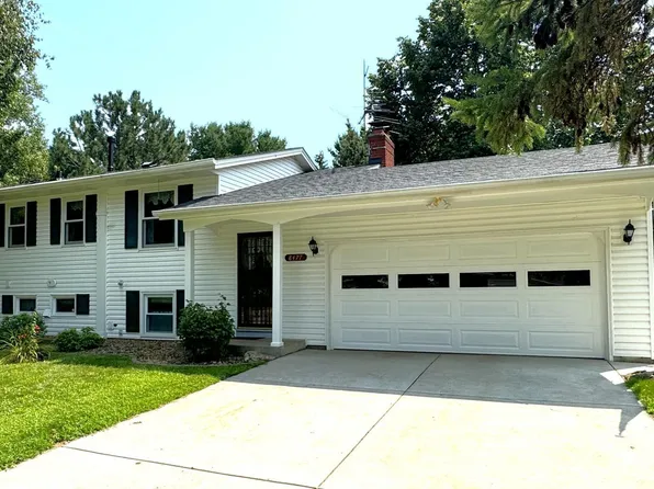 8477 Hillside Trl S, Cottage Grove, MN 55016