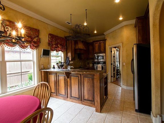 5th image of 5509 S 45th Ct