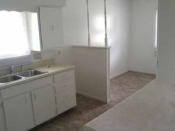 3rd image of 3127 N Gale St
