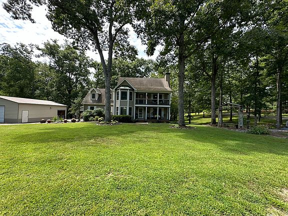 5th image of 142 Adrian Ln