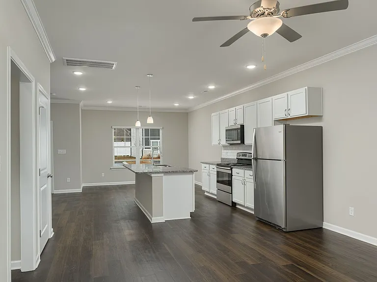 Edgewood Condos — Photo 53