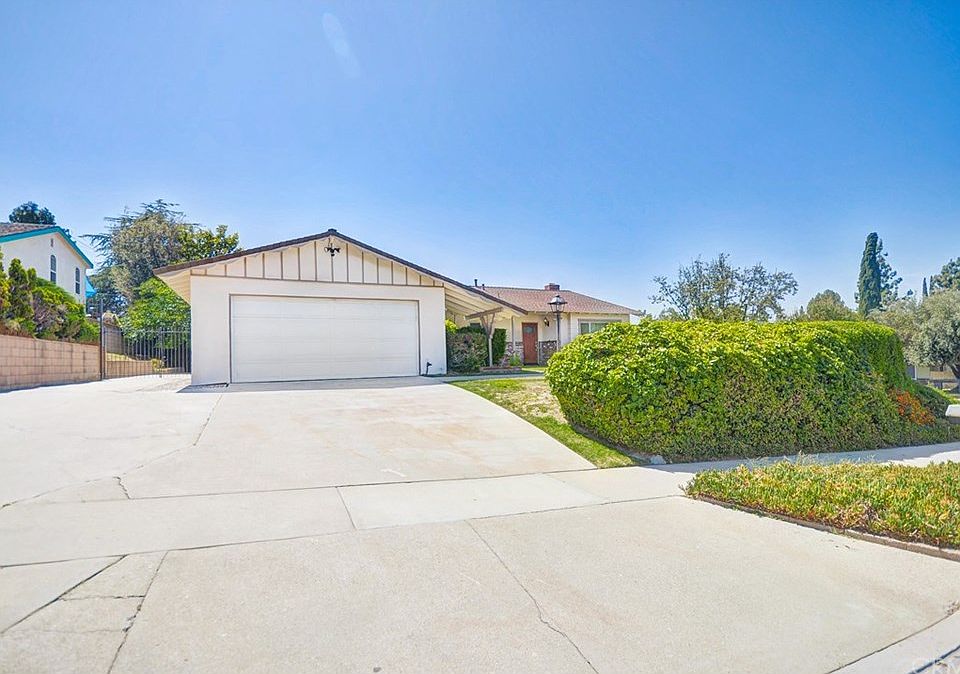 1st image of 3209 Budleigh Dr