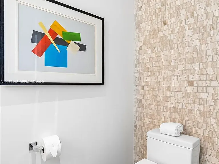88 SW 7th St #1006 — Photo 22