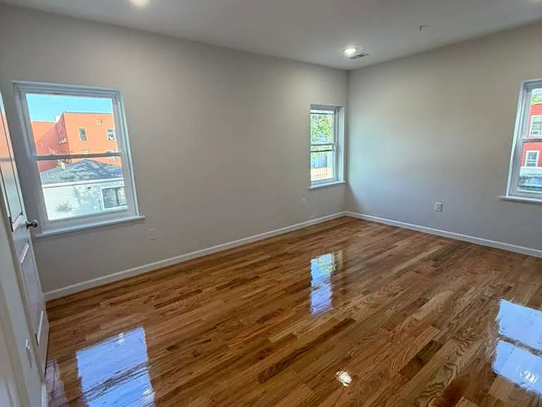 148 Dewey St #3 — Photo 11