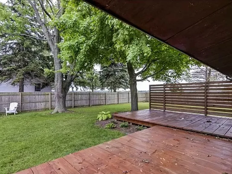 200 E Southwind Rd — Photo 3