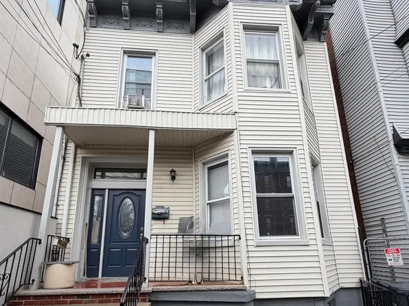 2808 Palisade Avenue image 1 of 7