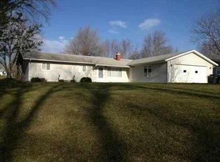5310 Kaw Valley Rd, Wamego, KS 66547